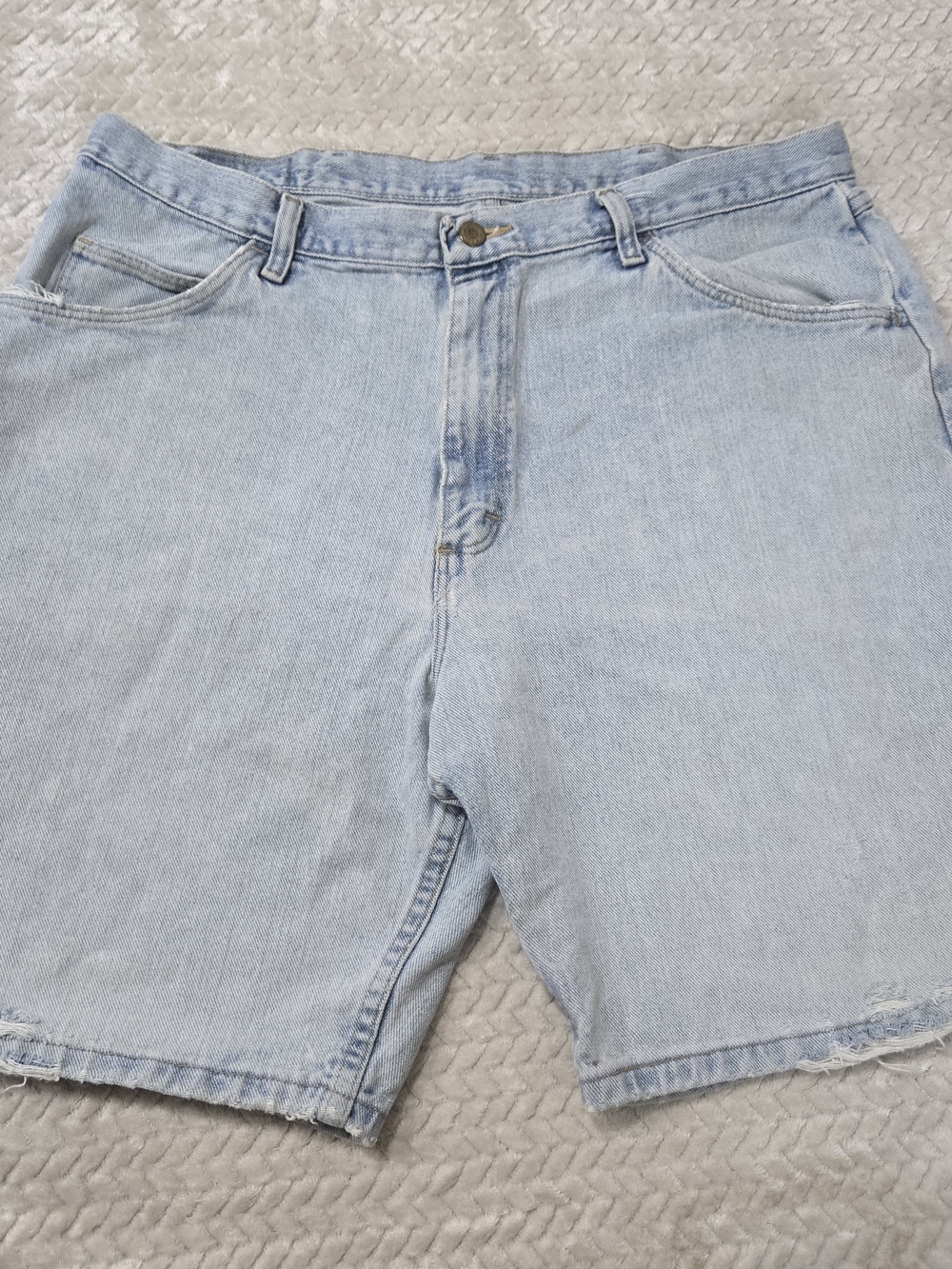 Mens Wrangler Relaxed Fit Shorts 100% Cotton Size 38 Denim Vintage Distressed